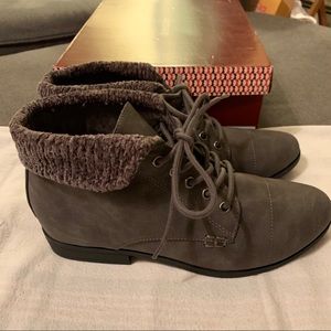 Grey Lace-up ankle boots sweater rimmed faux suede